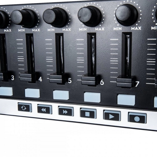 KFX CR9 - Controlador Midi USB para DAW.