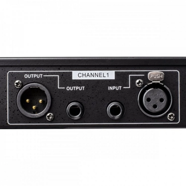 AMW EQ215 - Processador Equalizador Analógico Gráfico Estéreo de 15 Bandas